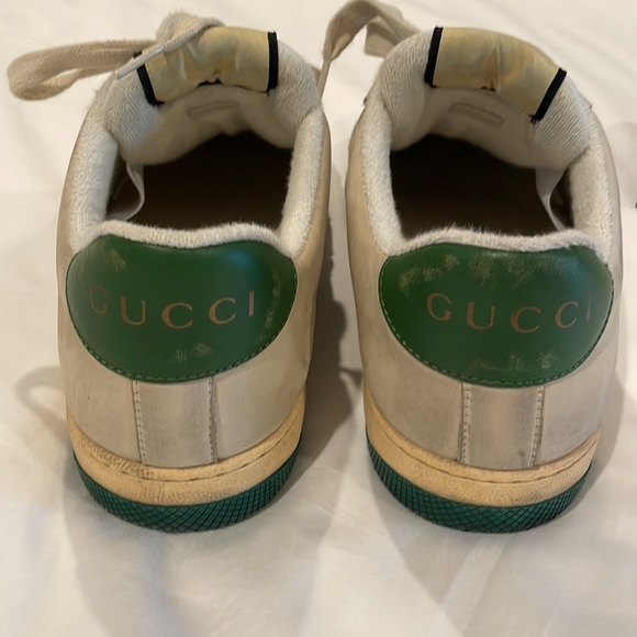 GUCCI Men US 9.5/UK 9 Screener GG Sneaker Made to Look Worn; White/Green/Red - Picture 4 of 9
